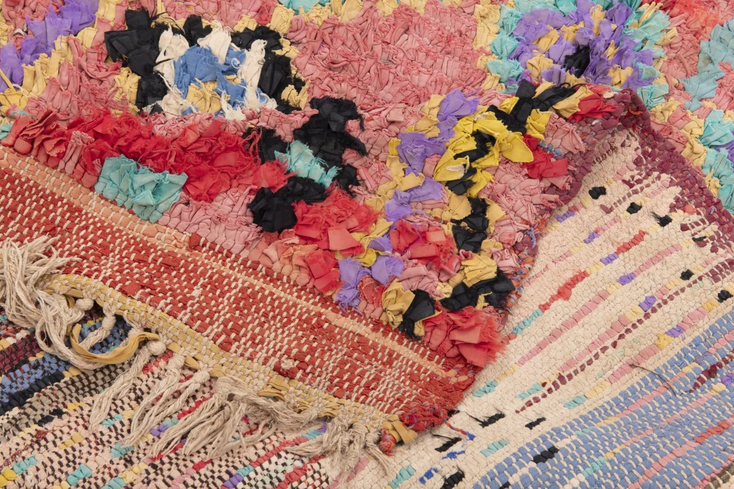Tapis Marocain Berbère Boucherouite 240 x 105 cm