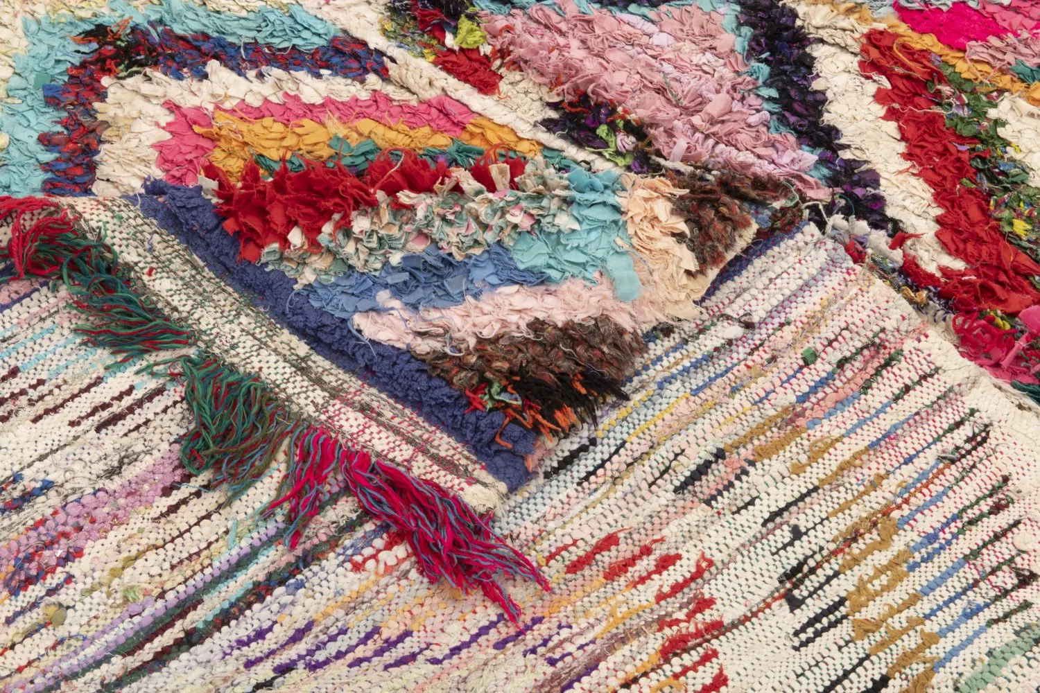 Tapis Marocain Berbère Boucherouite 235 x 145 cm