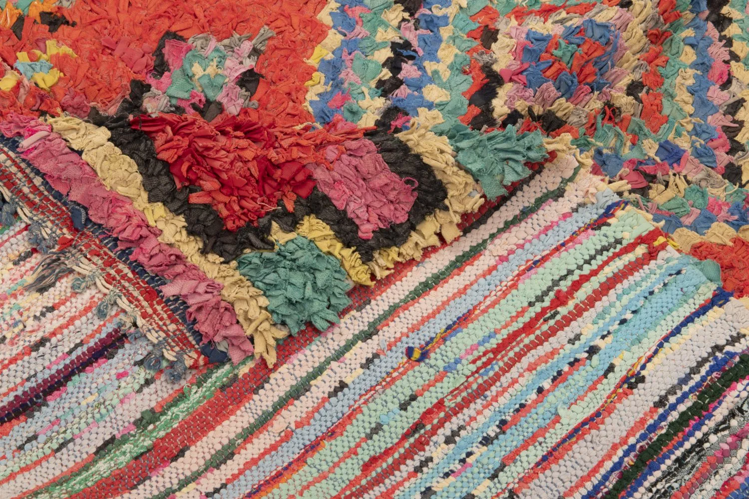 Marokkanischer Berber Teppich Boucherouite 245 x 140 cm
