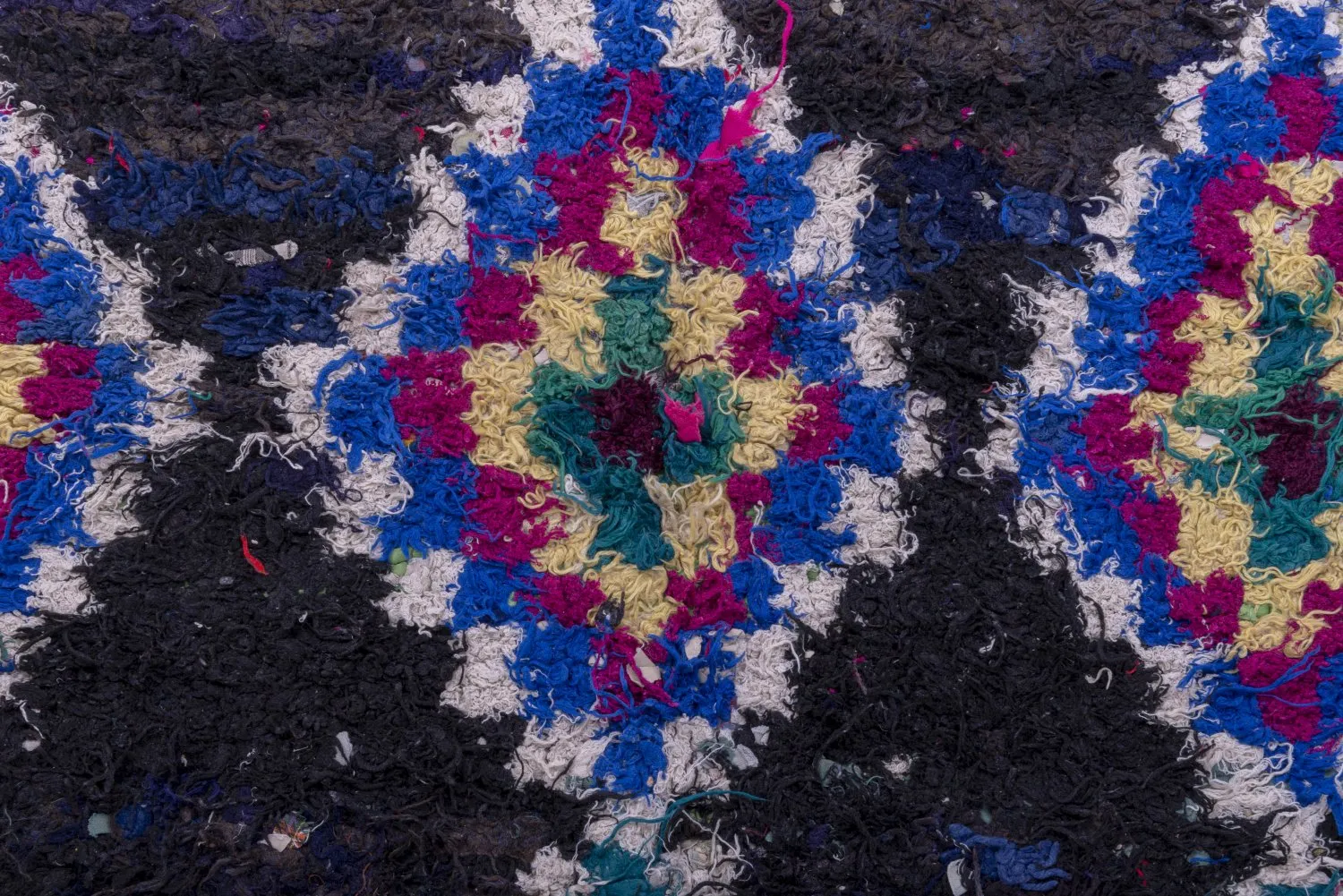 Marokkanischer Berber Teppich Boucherouite 265 x 140 cm