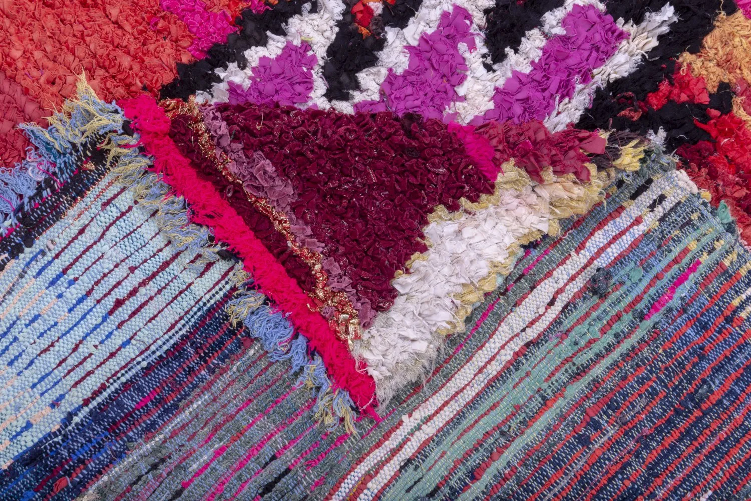 Marokkanische Berber Teppich Boucherouite 230 x 140 cm