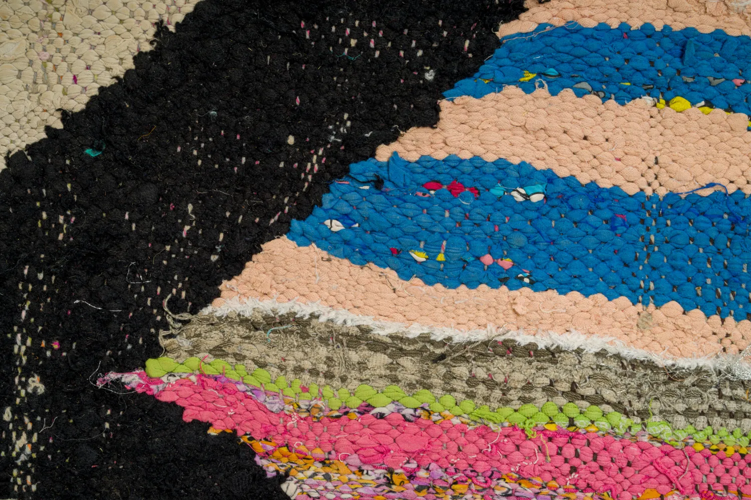 Tapis berbère marocain Boucherouite 140 x 220 cm