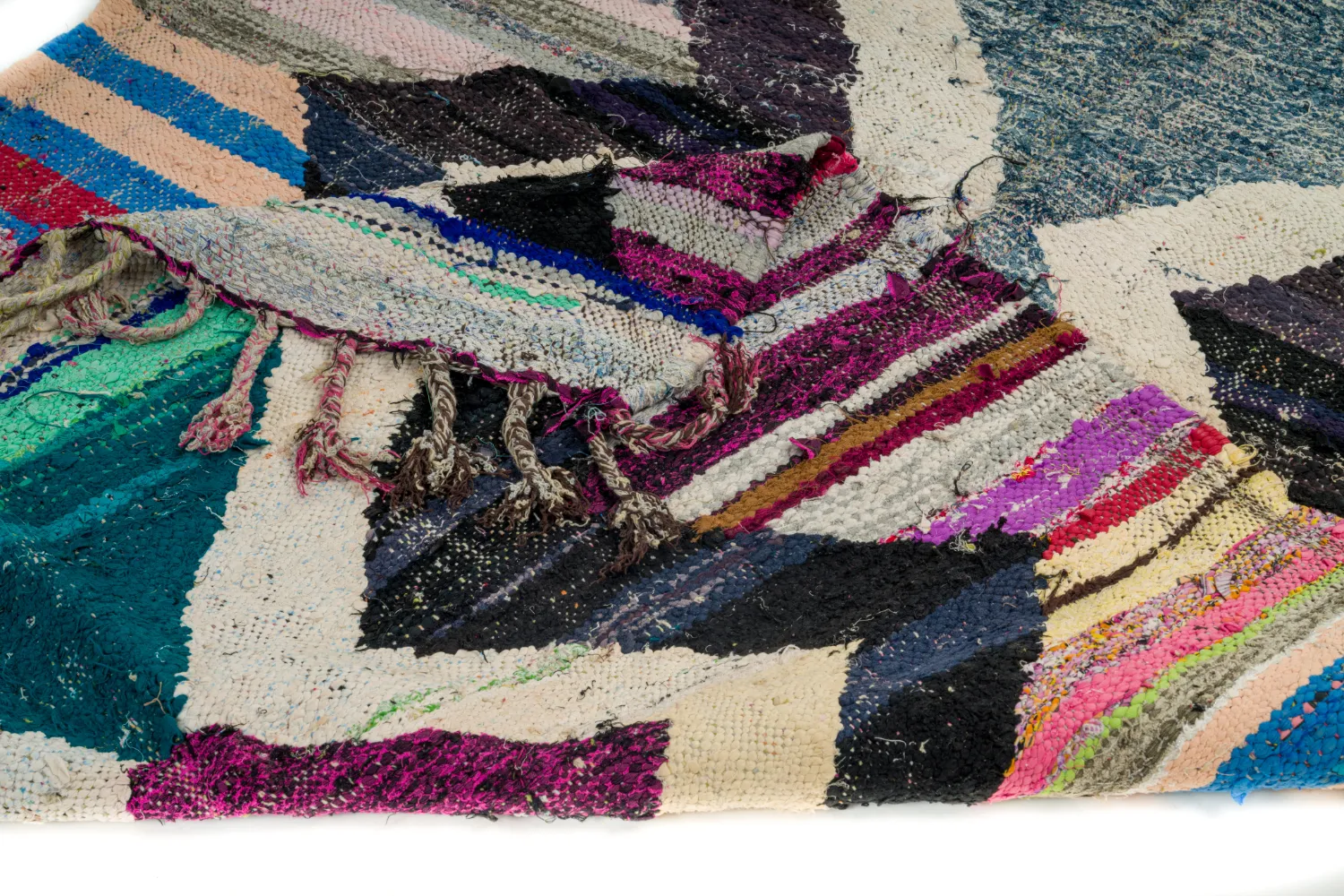 Tapis berbère marocain Boucherouite 140 x 220 cm