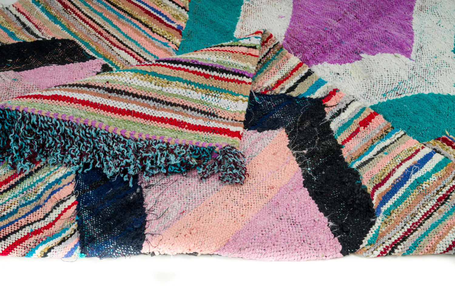 Tapis berbère marocain Boucherouite 140 x 255 cm