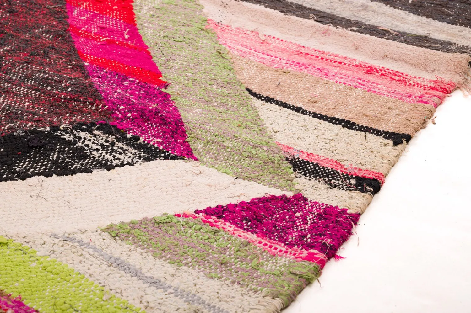 Marokkanischer Berber Teppich Boucherouite 135 x 245 cm