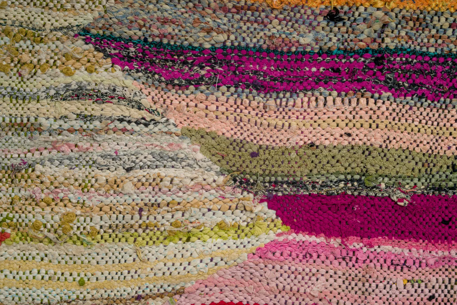 Tapis berbère marocain Boucherouite 140 x 255 cm