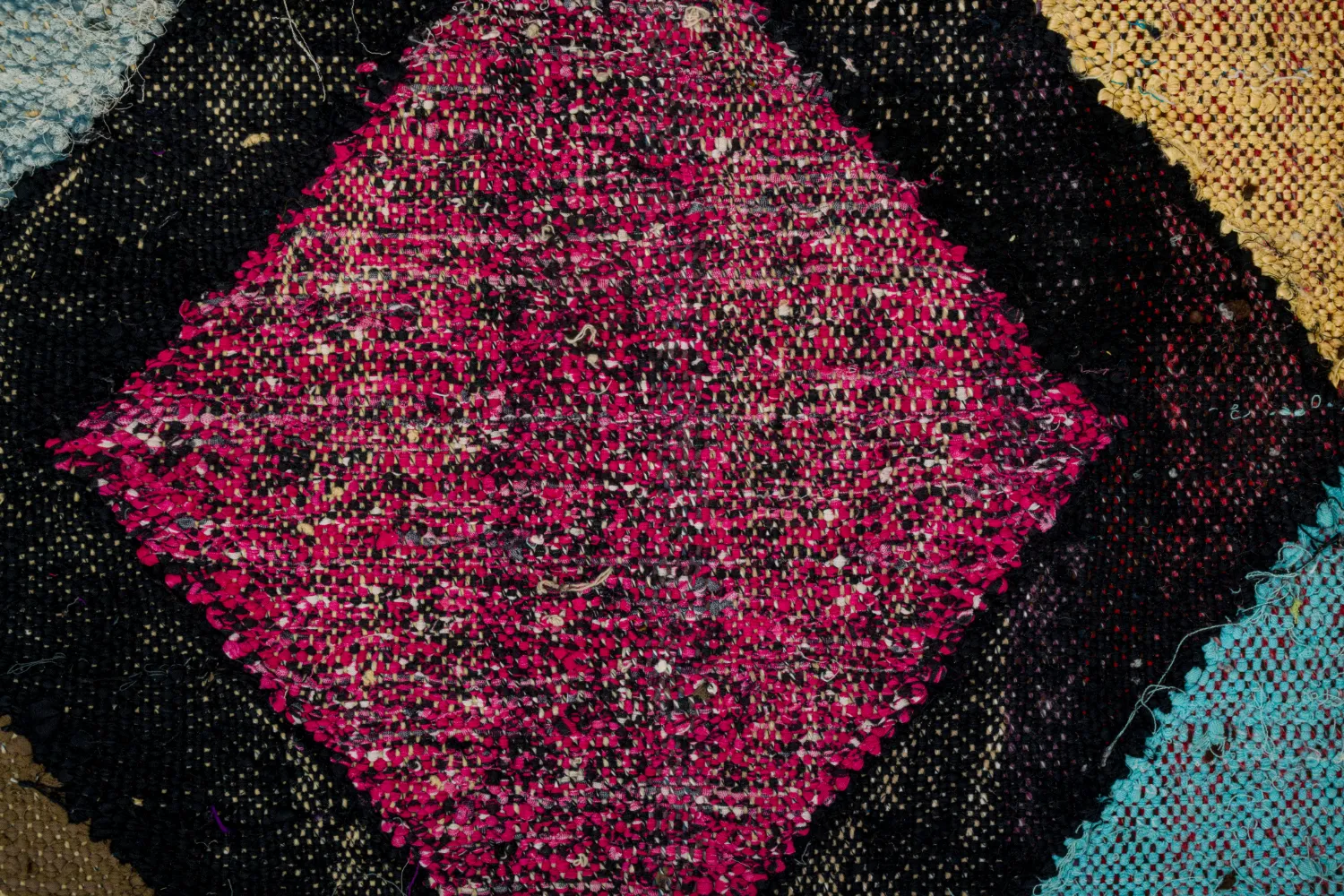 Tapis berbère marocain Boucherouite 135 x 230 cm