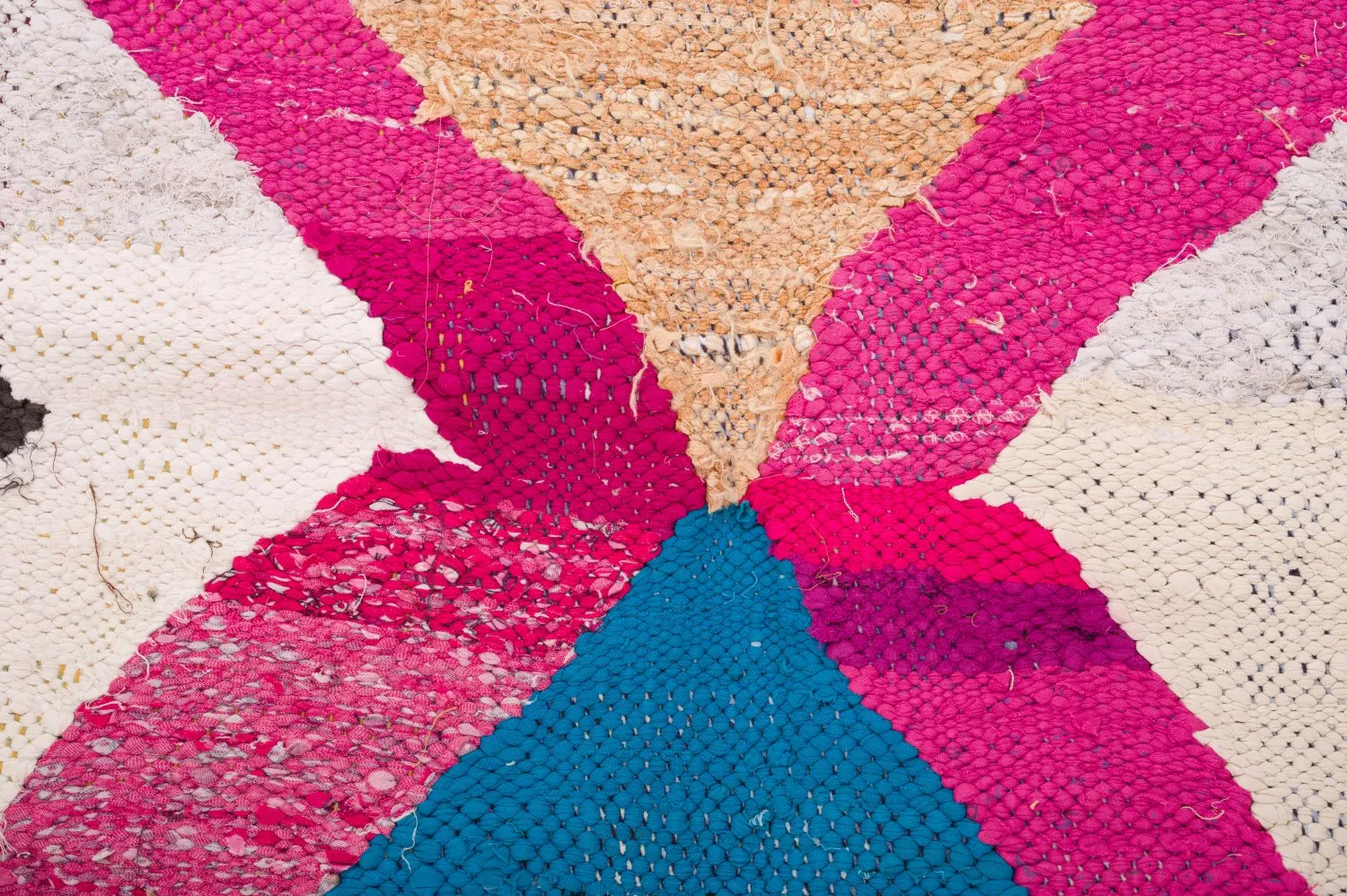 Marokkanischer Berber Teppich Boucherouite 120 x 265 cm