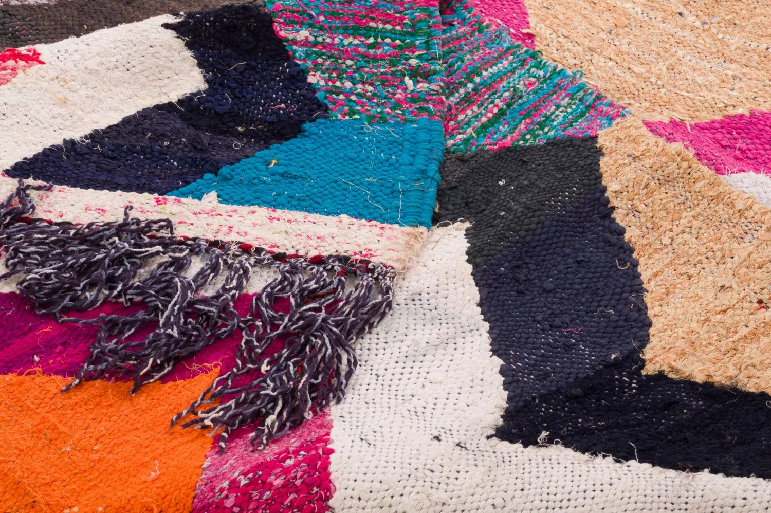 Marokkanischer Berber Teppich Boucherouite 120 x 265 cm