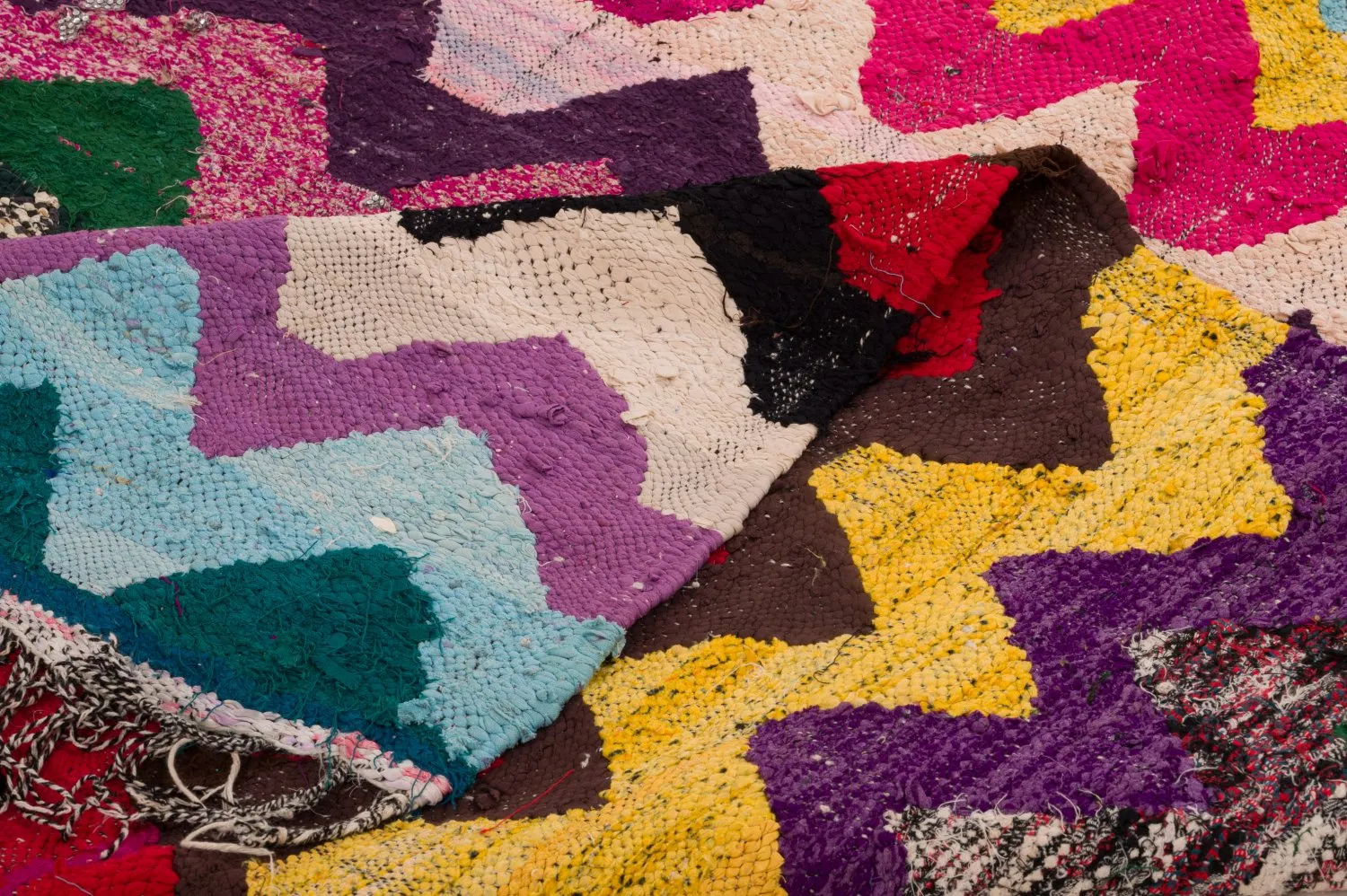 Tapis berbère marocain Boucherouite 125 x 235 cm