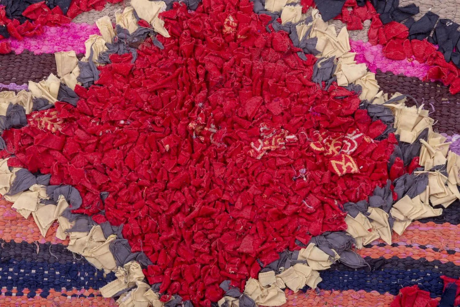 Marokkanischer Berber Teppich Boucherouite 210 x 130 cm