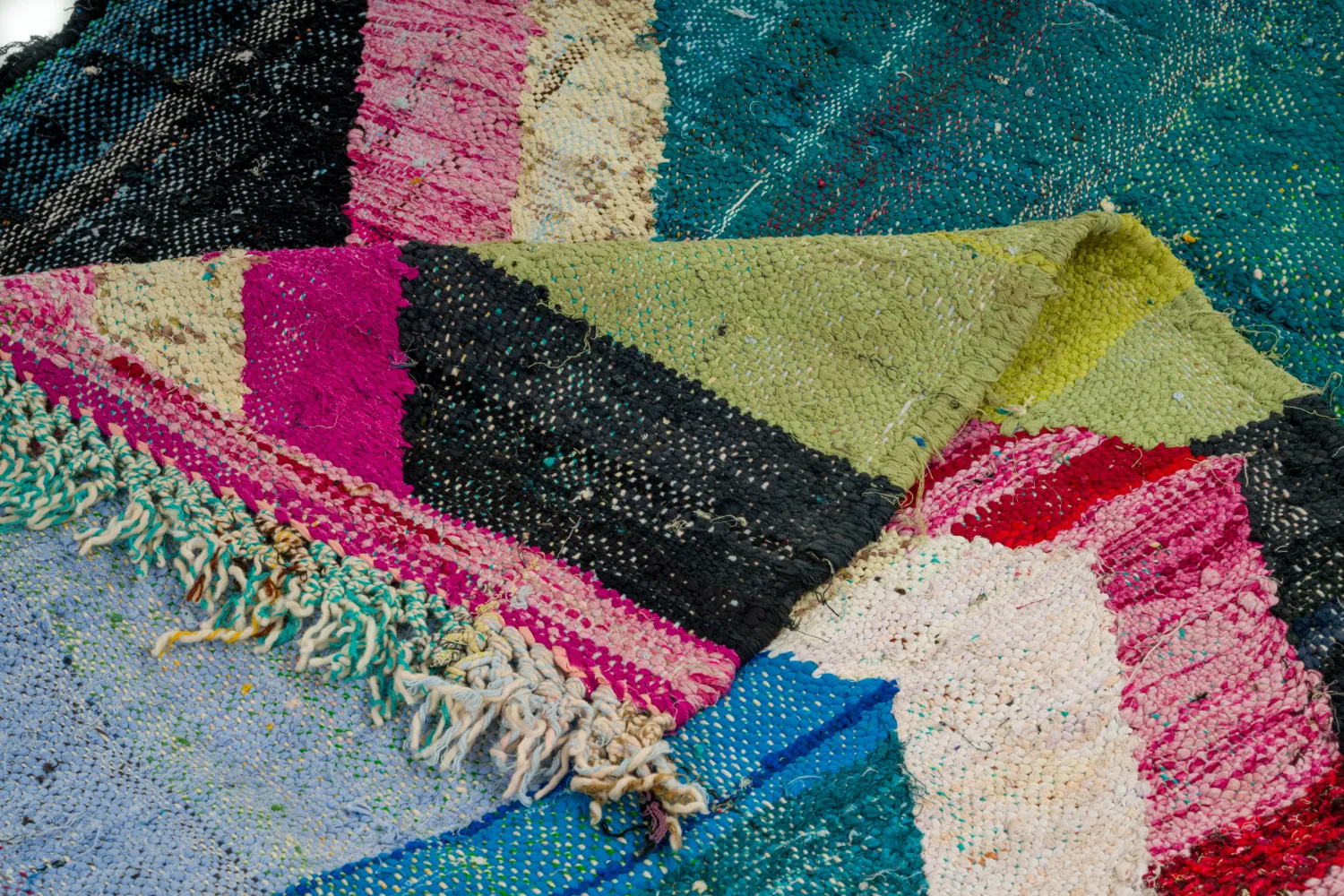 Tapis berbère marocain Boucherouite 125 x 240 cm