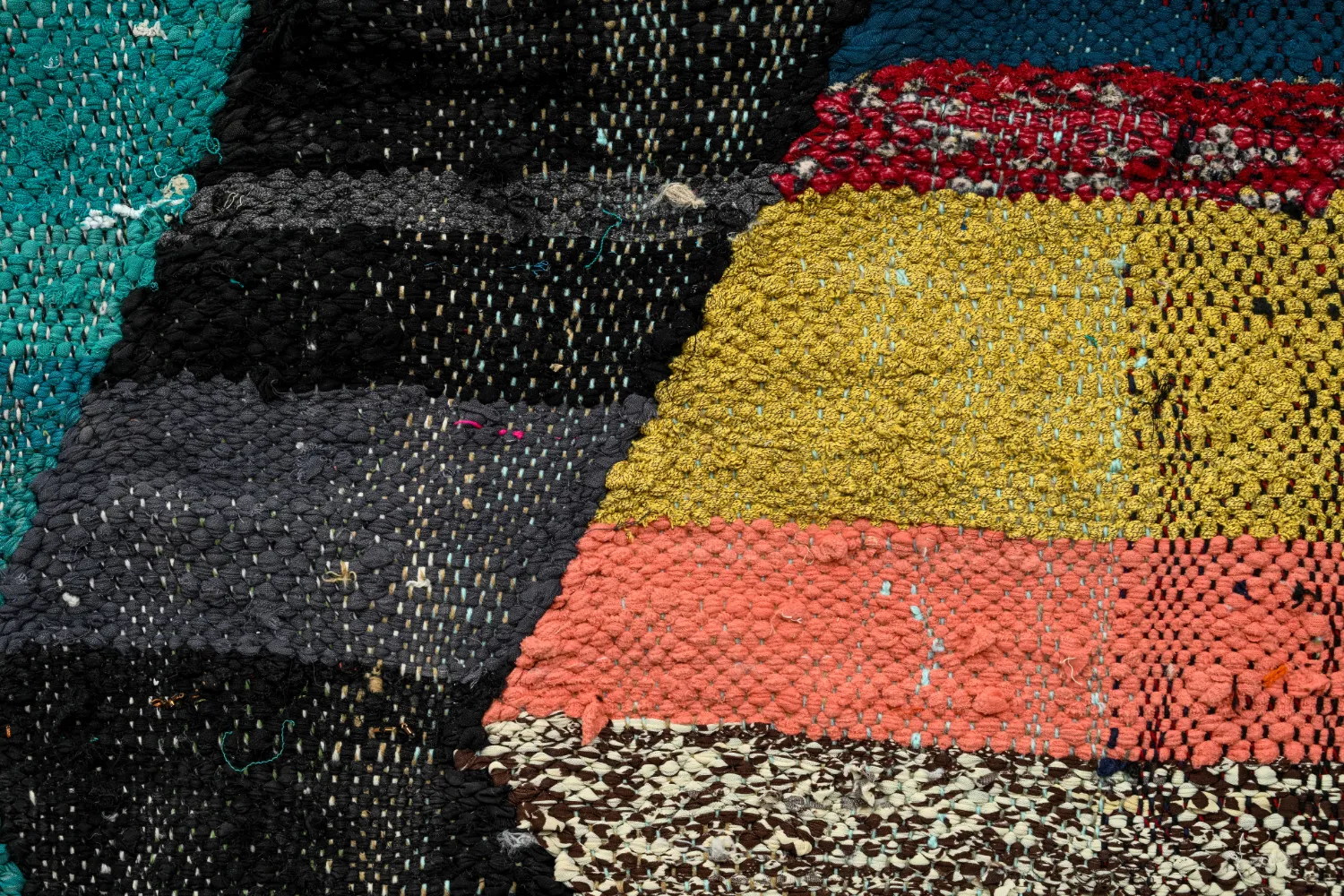 Tapis berbère marocain Boucherouite 135 x 230 cm