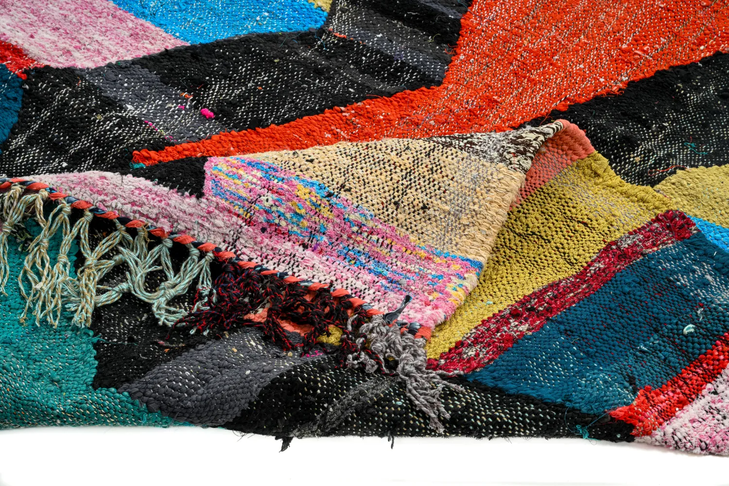 Tapis berbère marocain Boucherouite 135 x 230 cm