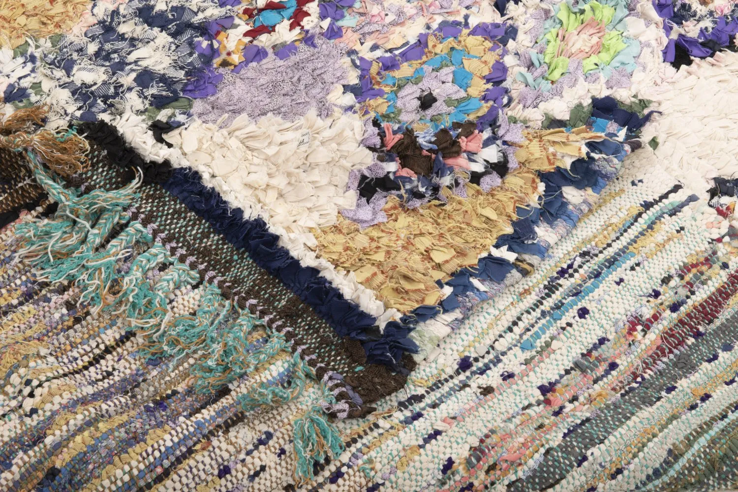 Marokkanische Berber Teppich Boucherouite 260 x 140 cm