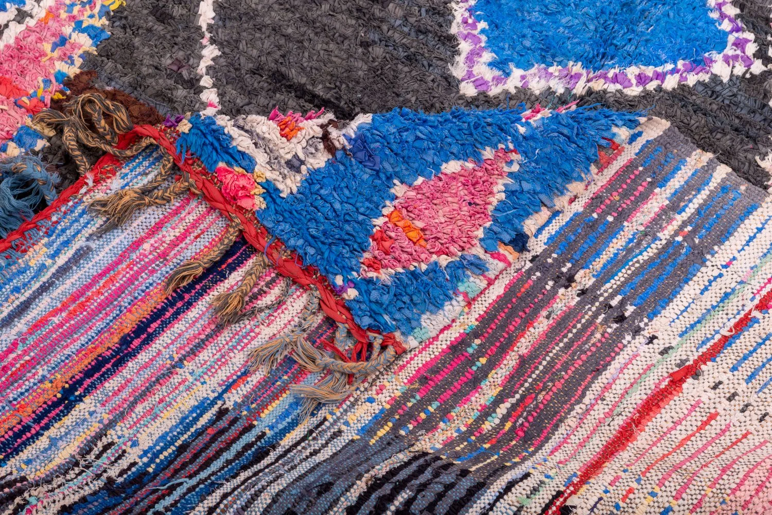 Tapis Marocain Berbère Boucherouite 275 x 155 cm