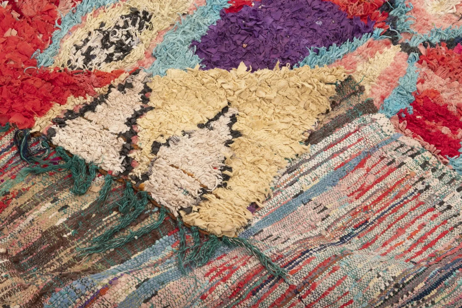 Tapis Marocain Berbère Boucherouite 235 x 160 cm