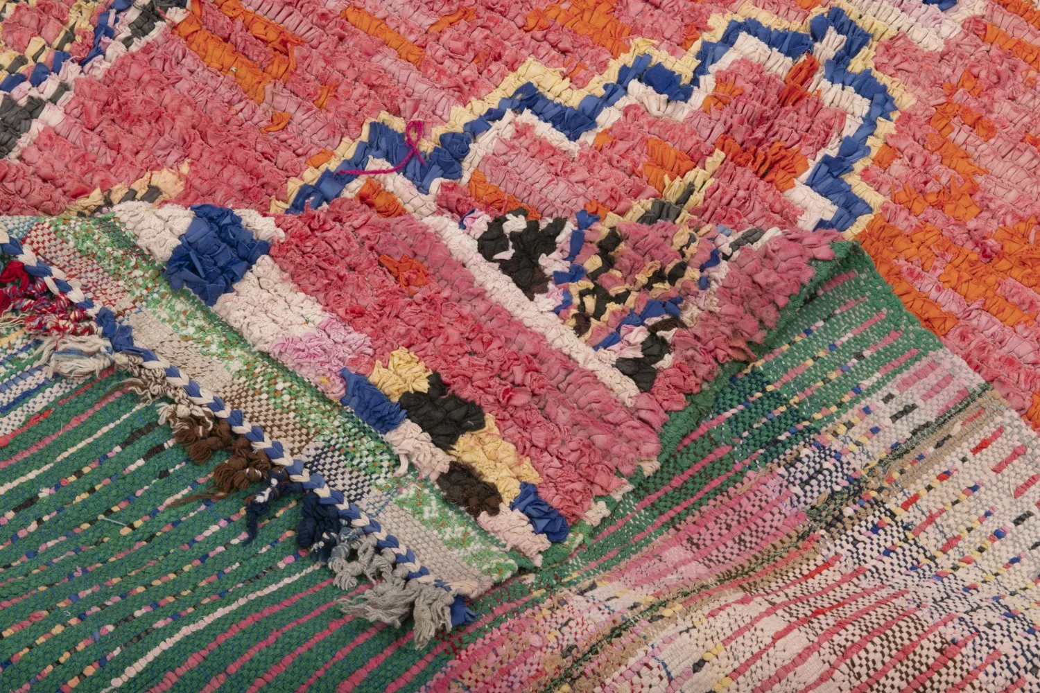 Marokkanischer Berber Teppich Boucherouite 275 x 130 cm