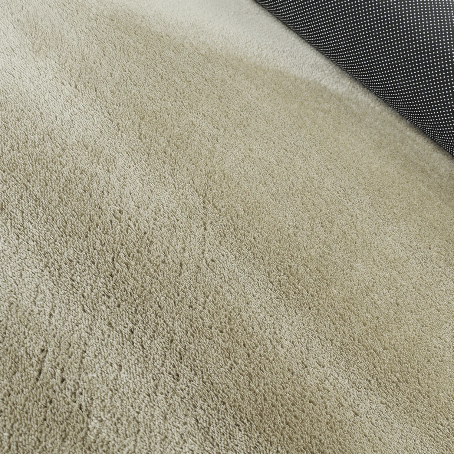 Tapis Shaggy Ondulé Asymétrique - Aranga Super Soft Fur (vert clair)