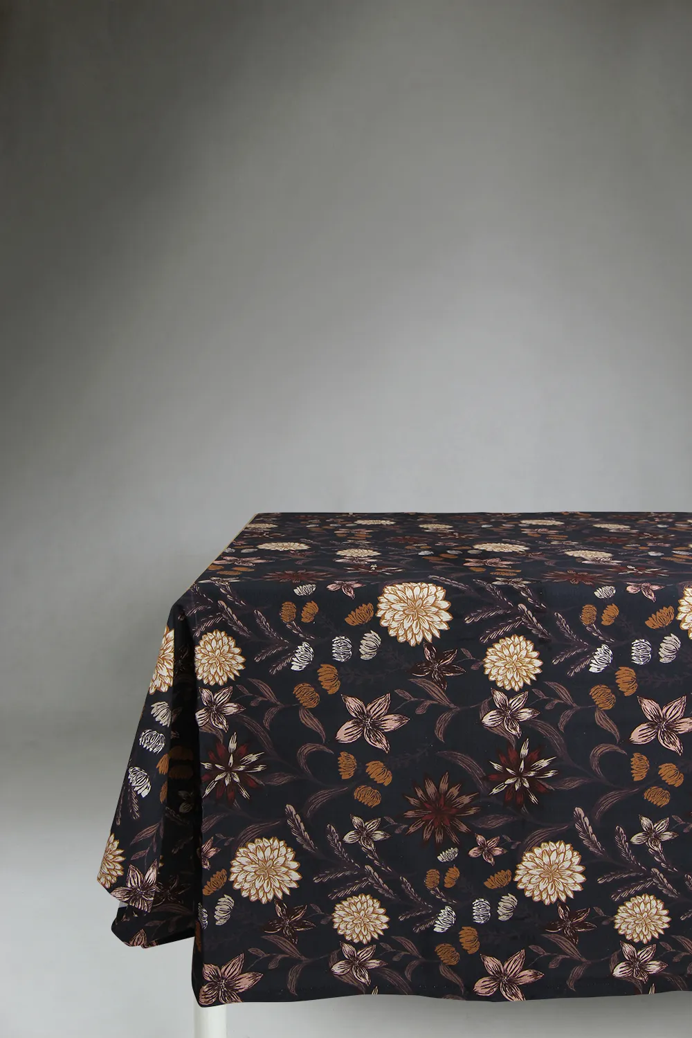 Nappe en coton Lotten (gris foncé)