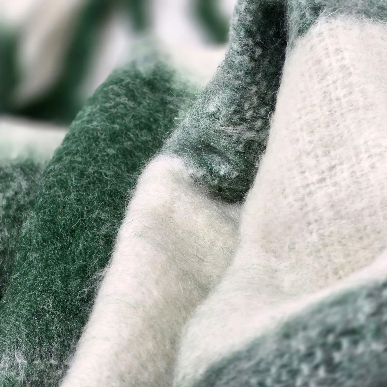 Decken - Überwurf aus Wollmischung - Phoebe (grün)