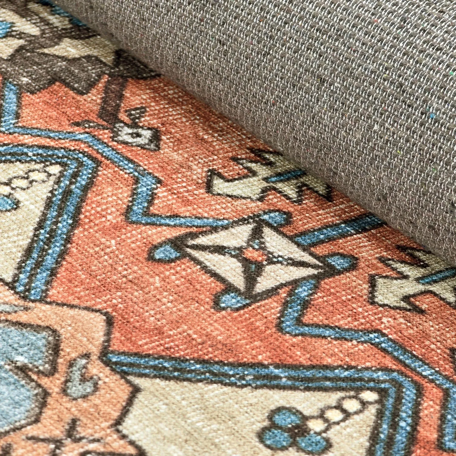 Flachgewebter Teppich - Kordava (grau/rot)