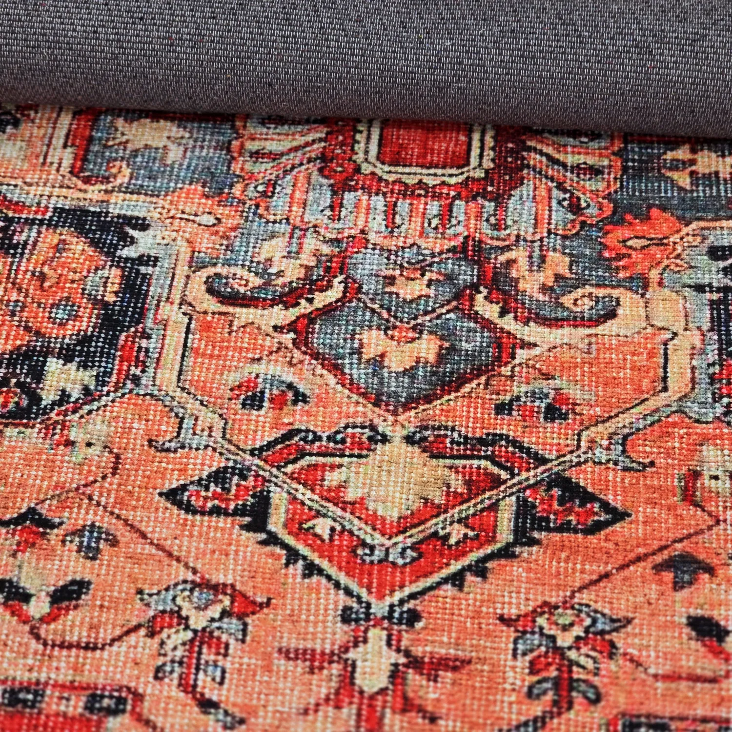 Flachgewebter Teppich - Madevan (rot)