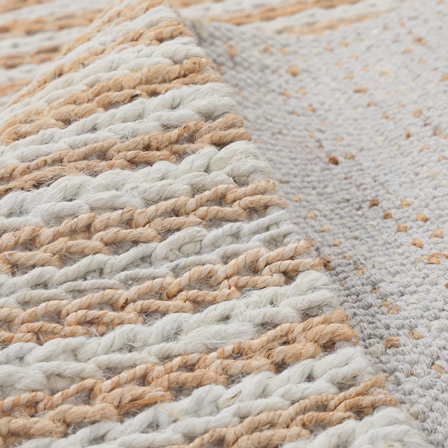 Tapis chanvre - Howrah Braided Jute (nature/blanc)