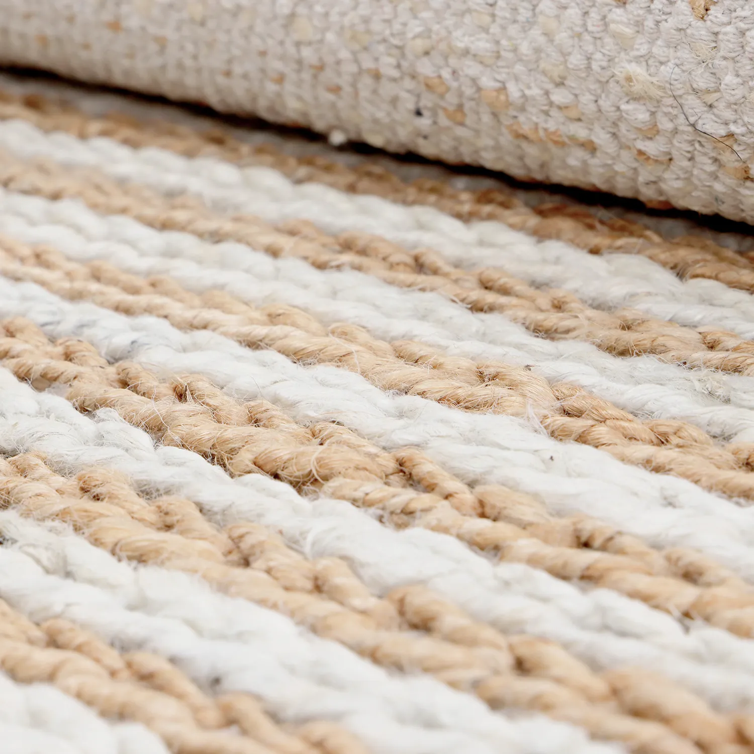 Tapis chanvre - Howrah Braided Jute (nature/blanc)
