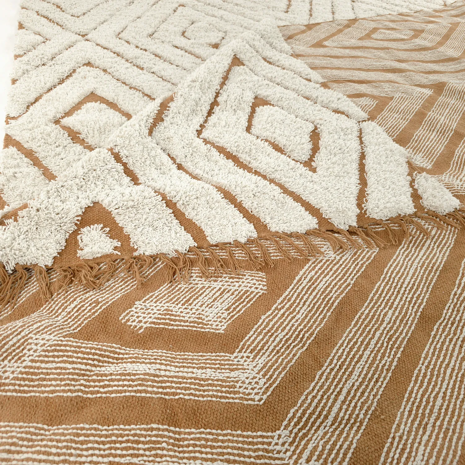 Tapis à poils longs - Holwell Natural Cotton Shaggy (umazano bela/rjava)