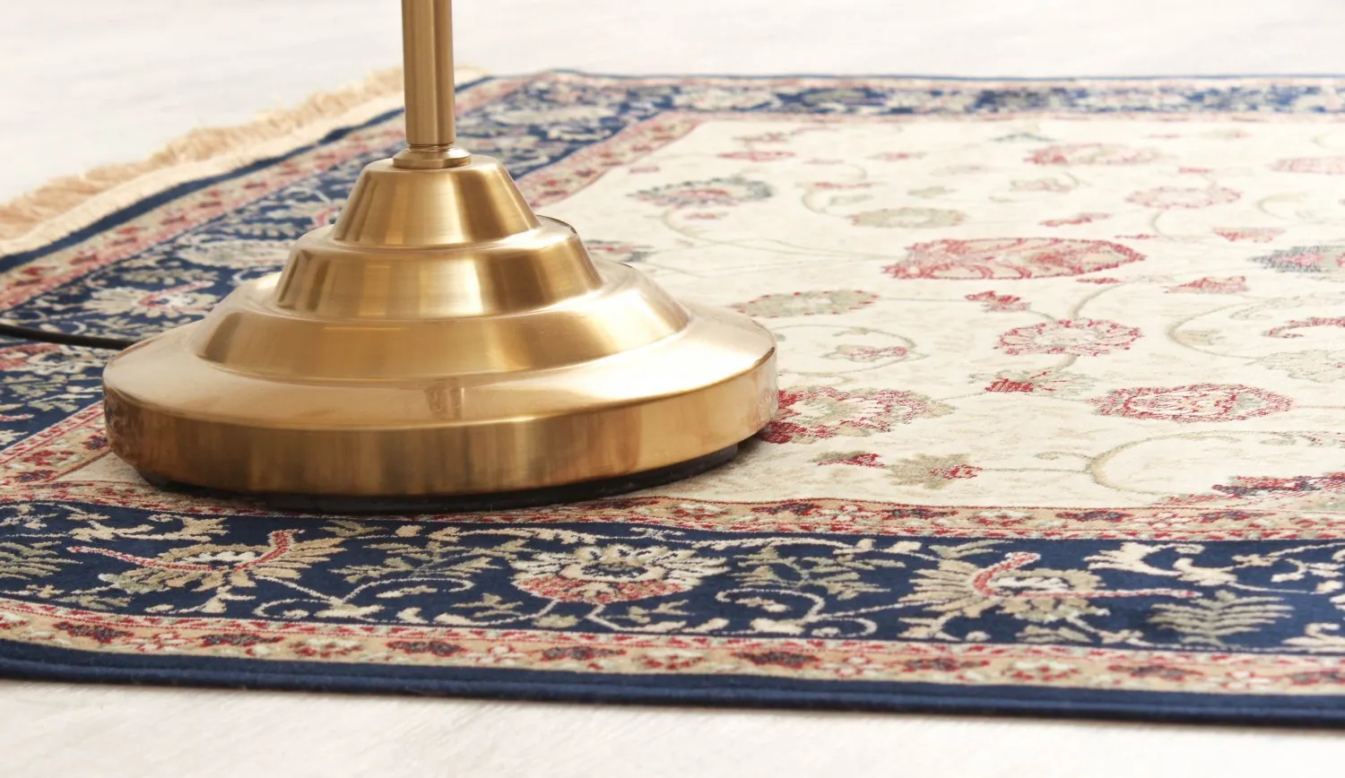 Wilton-Teppich - Angelica (beige/marineblau)