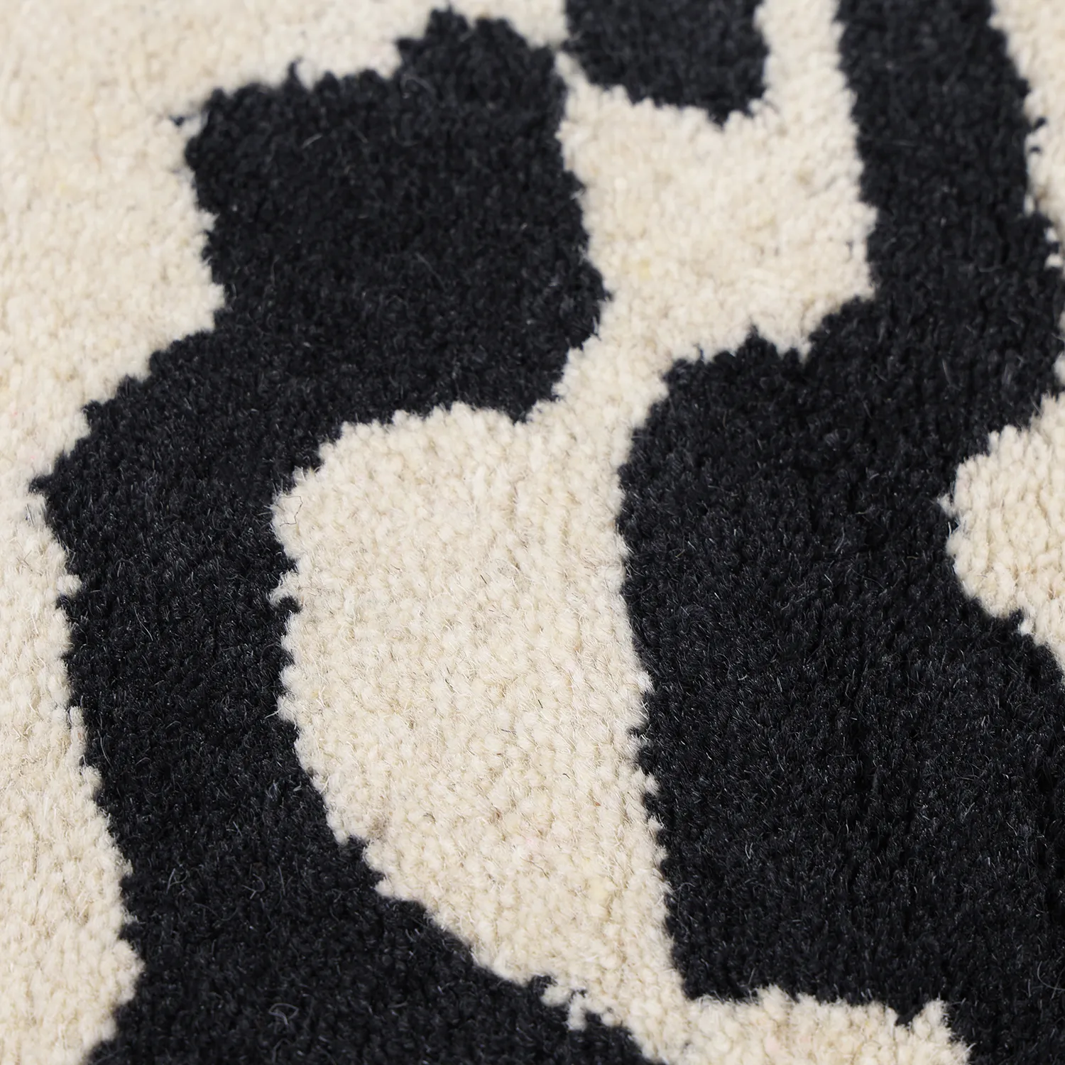 Hochflorteppiche - Zebra Tufted Wool Premium (weiß/schwarz)