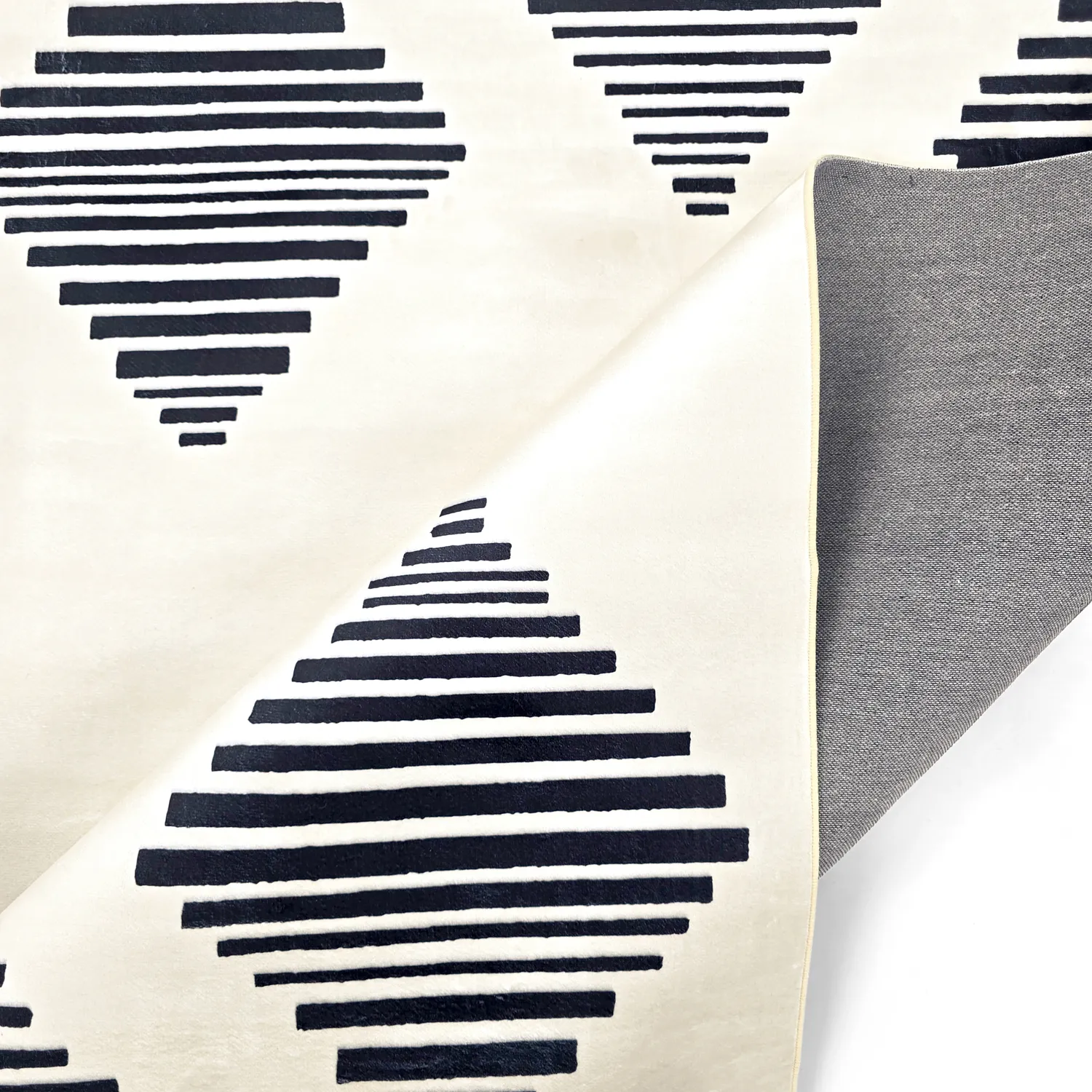 Wilton-Teppich - Carmen (creme/schwarz)