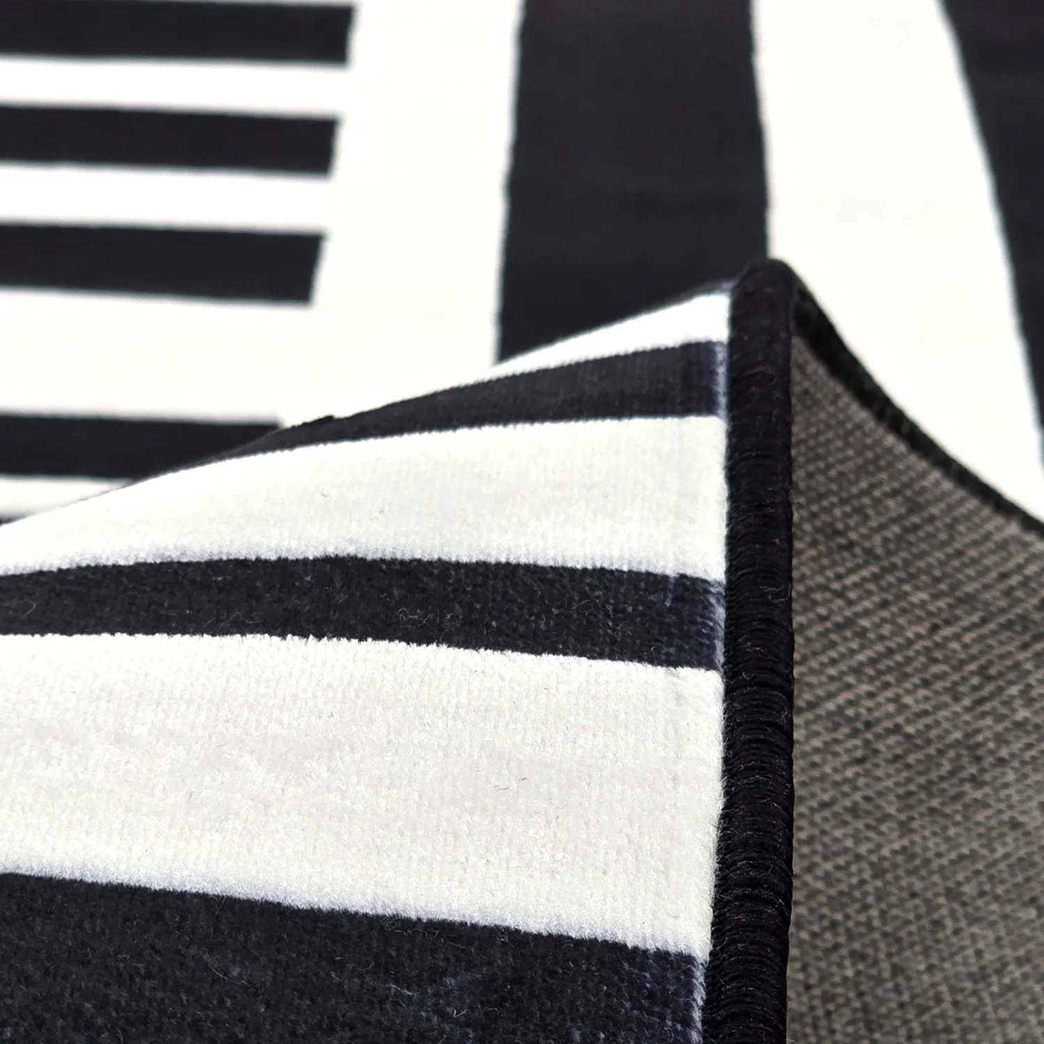 Wilton-Teppich - Joma (schwarz/weiß)