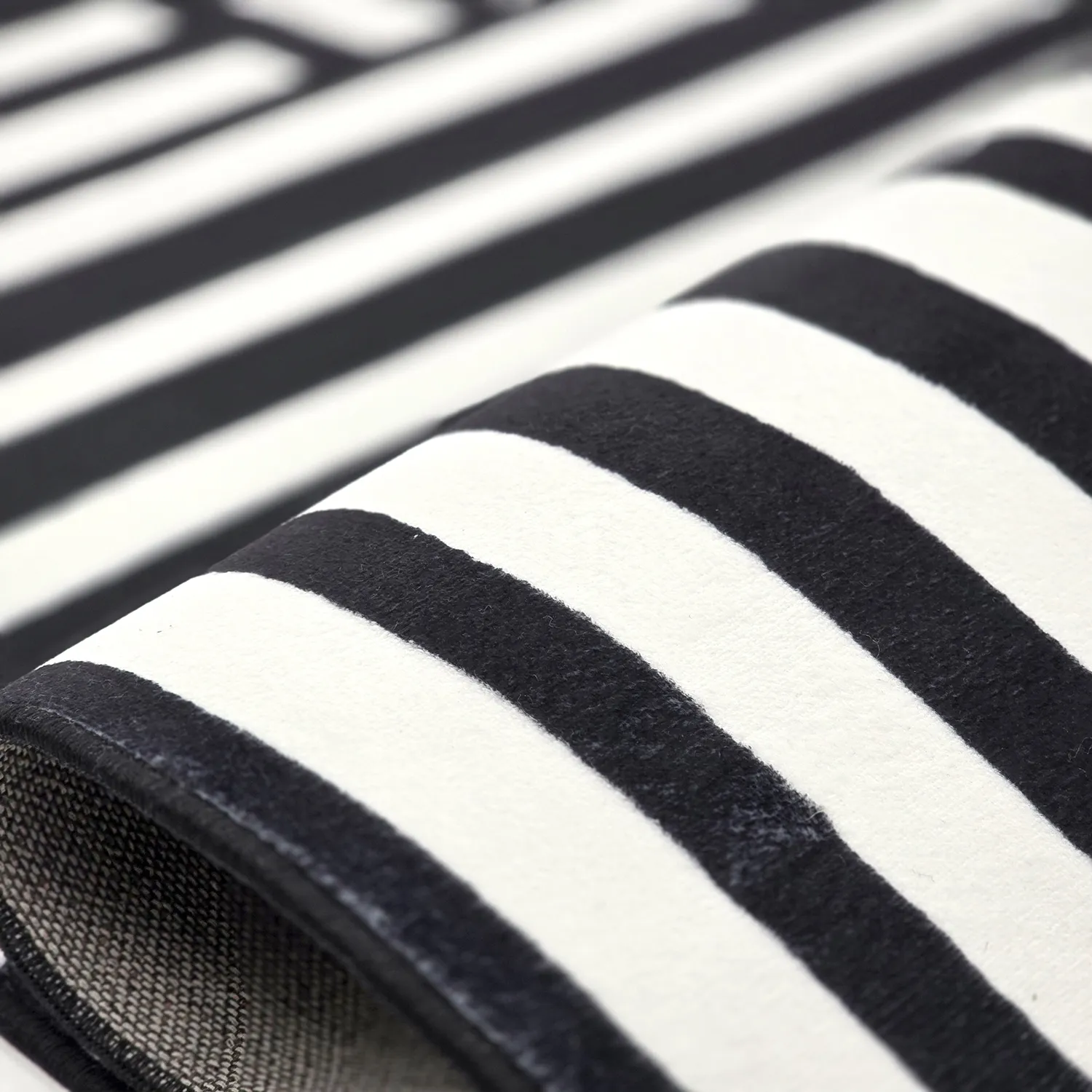 Wilton-Teppich - Joma (schwarz/weiß)